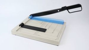 แท่นตัดกระดาษเครื่องตัดกระดาษ A4 พลาสติกแข็ง รับประกัน 1เดือน เครื่องคอมพิวเตอร์ HOME&OFFICE