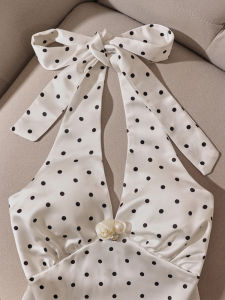 เสื้อกั๊กสายเดี่ยวคอวีลายจุดสไตล์วินเทจฝรั่งเศสสำหรับผู้หญิง ใส่ด้านนอกได้ เซ็กซี่ ดีไซน์หลังสวย พร้อมแผ่นเสริมหน้าอก ผ้าลูกไม้