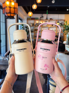 ถ้วยดื่มน้ำแบบทนทานต่อความร้อนขนาดใหญ่สำหรับผู้ชายและผู้หญิง ถ้วยดื่มน้ำสำหรับนักเรียนแบบพกพาพร้อมตะแกรงสำหรับชา วัสดุสแตนเลส 316