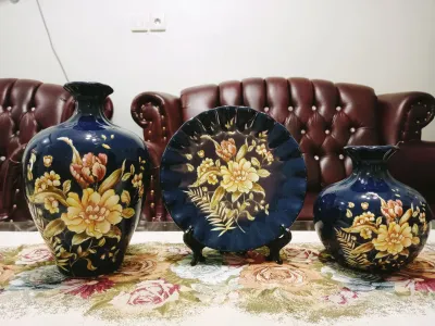 guci keramik hias set / guci set piring antik / keramik pajangan meja / keramik hias elegant / pajangan antik