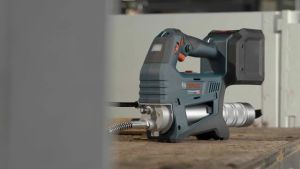 เครื่องยิงจาระบีไร้สาย 18V ขนาดกระบอก 1200mm. ยี่ห้อ BOSCH รุ่น GFP 18V-10