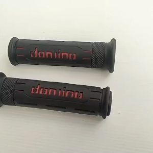 HANDGRIP HANDLE GRIP SARUNG GAS DMN HG77 RUBER HANDFAT UNIVERSAL SEMUA MOTOR IMPORT HG 77 SEPASANG