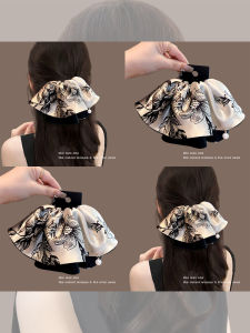 NING ZHOU | Chinese-style Printed Bun Clip