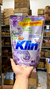 So Klin Liquid Hijab 700 ml – Deterjen Cair Khusus Hijab Lembut & Wangi Tahan Lama