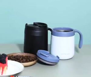 โปร1แถม1 แก้วน้ำสแตนเลสเก็บความร้อนและความเย็น มีฝา ขนาด 350 มล. วัสดุสแตนเลส มีหูหิ้วเหมาะในการพกพาเดินทาง