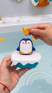 BYJ BELUCKIER Iceberg Penguin Swimming Toy Bath Toy Water Floating Shower Toy Gift For Kids