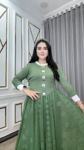 Baju Wanita Rajut Elara Bunga Kecil – Dress Rajut Brukat Lengan Panjang Pita Depan Lebar Mayung Midi & Gamis