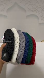 Peci Rajut Motif Tawon Kopiah Songkok Terbaru Hand Made dari saghu.id