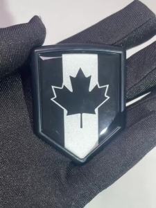 Canada Cờ Đen Decal Chrome Biểu Tượng Hình Lá Chắn Miếng Dán Cho Ô Tô Xe Máy Chống Nước Hình Học Quốc Kỳ Xe Ô Tô Biểu Tượng