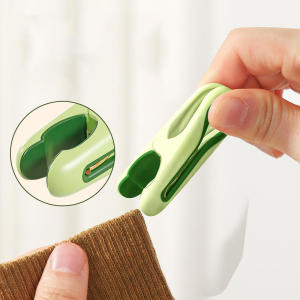 24/36pcs เสื้อผ้า Pins ตะกร้าเก็บอาหารคลิปถุงเท้าชุดชั้นในผู้ถือตู้แร็คพลาสติกซักรีดแขวนหมุดคลิป