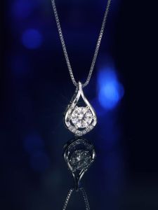 LOVETIA Tetesan Air Kalung Moissanite Perak Asli 925 Kalung Wanita Elegan Aesthetic 1.0 Ct Sertifikat GRA BTXL023