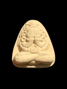 พระปิดตาหลวงปู่เหมือน วัดกำแพง ชลบุรี เนื้อเหลือง สวยมาก #4354