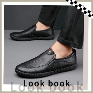 QJshop จัดส่งในจากไทย รองเท้าผ้าใบแฟชั่น ทรงคัทชูคุณผู้ชาย ดีไซน์ดูดีเรียบร้อย วัสดุหนังเทียมนิ่มน้ำหนักเบาใส่สบาย มี 2 สีให้เลือกใส่แบบไหนจัดได้เลย