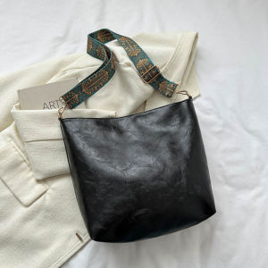 Vintage PU Leather Solid Color Women Fashion Shoulder Sling Bag High-Capacity Simple Adjustable Wide Strap Bucket Crossbody Bags
