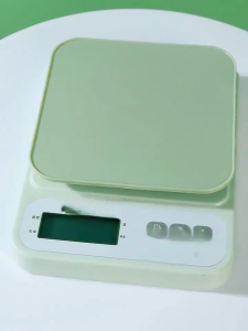 10kg/0.1g ความแม่นยําสูง เครื่องชั่งน้ำหนักดิจิตอล เครื่องชั่งดิจิตอล 10kg เครื่องชั่ง หน้าจอLCD แผงกันน้ําสูง การชาร์จแบบ กิโลดิจิตอล เครื่องชั่งอาหาร