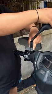 TERBARU HAND GUARD MATIC UNIVERSAL BAHAN PLASTIK ABS DENGAN BREKET DI SPION PEMASANGAN PNP PELINDUNG TANGAN COVER TANGAN HANDGUARD ORIGINAL MOSCOW WARNA RYBEN DAN CLEAR TRANSPARAN SEPASANG ISI KIRI KANAN UNIVERSAL SEMUA MOTOR