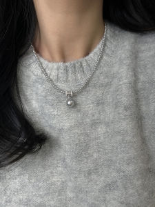 Silver Gray Pearl Slim Waist Necklace Womens Style 2024 New Popular Lightweight Luxury Small Audience Choker Chain