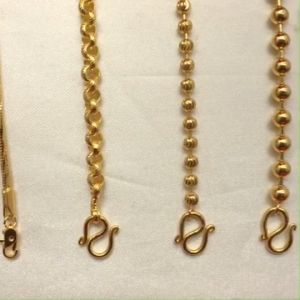 สร้อยข้อมือทองลายกระดูกงู ผ่าหวายไข่ปลาเม็ดจีบเม็ดข้าว ห้อยกระพรวน ความยาว 6.7-7.5 นิ้ว ชุบทอง งานแฟชั่น ใส่ได้ทุกโอกาส งานสวย พร้อมส่ง