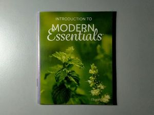 Introduction to Modern Essentials (11th Edition) - Essential Oils User Guide