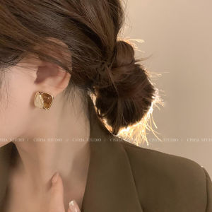 Retro Earrings Womens Fashion Jewelry No Piercing Required Spring Unique Ear Decorations Alloy Geometric Pattern Korean Style