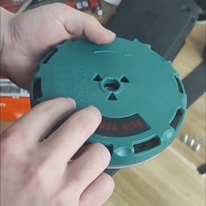 ชุดโฮลซอ เจาะฝ้า เจาะไม้ เช่นชื่อ "โฮลซอ เจาะฝ้า เจาะไม้ เจาะวงกลมปรับขนาดได้ 45-130 มม" ที่สามารถปรับขนาดได้ 45-130 มม