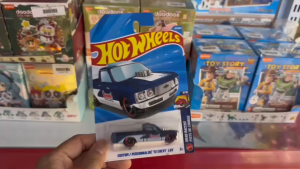 Mô Hình Xe Hot Wheels Custom 72 Chevy LUV - Drag Racers