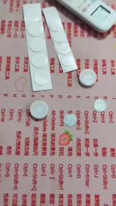 Giá Đỡ Điều Khiển Từ Xa Từ Tính Gắn Tường Keo Dính Chắc Chắn Hộp Đựng Điều Khiển TV Cho Nhà Và Văn Phòng