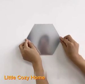 12 Pcs Set Mirror Wall Sticker Hexagon / Stiker Wallpaper Dekorasi Design Vinyl Cermin Mirror Hexagonal Motif Honeycomb Lepas Pasang Dekor Rumah Kaca Aesthetic