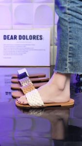 Korean style ladies woven open toe sandals fashionable flat slippers