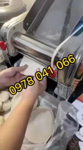 Máy cán bột vỏ bánh bao vỏ bánh gối đế pizza FKM200