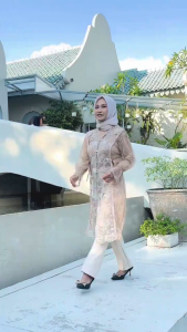 Delova Wardrobe - YUMNA TUNIK Feminine Outfit Tunik Brukat Vintage Bordir Premium Outfit Atasan Wanita Outer Rompi Renda Luaran Baju Pakaian Tulle Tile Lace Brokat Prada Viral Lebaran Raya Kebaya Kondangan Wisuda Kekinian Simple Elegan Chinese Vest