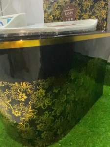 Bồn cầu nguyên khối YAMATO màu đen hoa văn vàng mới sang trọng men nano phủ ceramic cao cấp - Bảo hành 15 năm
