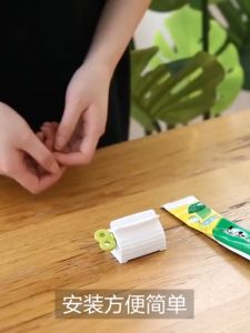 Dispenser Pemencet Pasta Gigi Model Portable Serbaguna