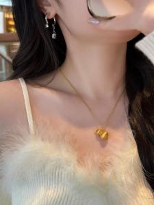 Golden Peeling Gourd Pendant Lockbone Chain Necklace for Women New Chinese Style Geometric Pattern Alloy Jewelry Accessory