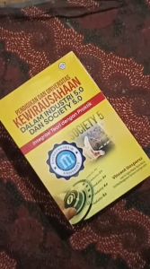 Pendidikan dan Universitas Kewirausahaan dalam Industri 5.0 dan Society 5.0