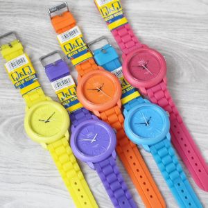 Jam tangan Wanita Q&Q VR 12/Q&Q VR 08 tali rubber/silicon analog original