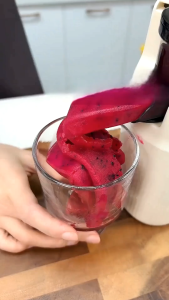 Japan kawu เครื่องคั้นน้ำผลไม้แบบแยกกาก 400ml แก้วคู่ ถอดประกอบง่าย ล้างง่าย สกัดเย็น เก็บวิตามินเต็มที่