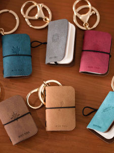 Mini Retro Bean Book สมุดบันทึกแบบพกพา สร้อยกุญแจสร้างสรรค์ ของขวัญ กระเป๋า หนังสือ วัสดุ PU ปกพิมพ์ลายสไตล์ย้อนยุค