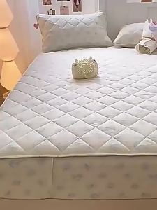 Quilted Thick Double Layer Fabric Bed Cover