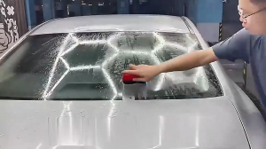 Sikat Pembersih Kaca Mobil Penghapusan Lapisan Minyak Kaca Dilengkapi Dengan Cairan Pembersih