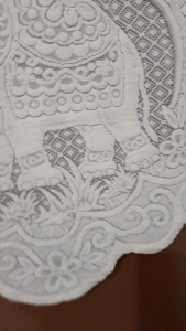 kain tirai pembatas ruang motif gajah thailand
