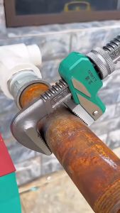 Mỏ lết răng chữ F mỏ lết vặn ống tròn cờ lê răng kẹp độ mở 80mm nặng 900gram - Sidungcukimkhi