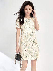 ชุดเดรสผ้าซาตินพิมพ์ลายฤดูร้อนสำหรับผู้หญิง ชุดเดรสยาวเอวกลางแขนสั้นทรงเอ คอตั้ง สไตล์ฝรั่งเศส โรแมนติก เดรสหรูหรา