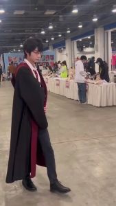 Dasi Garis Inggris: Pilihan Tepat untuk Pelajar dan Mahasiswa