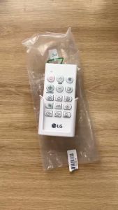 Điều khiển thay thế tương thích điều hòa LG 1&2 chiều Inverter AKB- Hàng mới Fullbox KHÔNG MÀN HÌNH Tặng kèm Pin + Đế treo tường