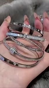 Classic Womens Stainless Steel Bracelets Set Multiple Gold Silver Color Non-Fading Bangles Fashion Jewelry Accessory Gift