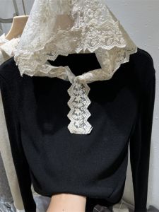 เสื้อยืดคอกลมแขนยาวถักลายลูกไม้สุดเท่สำหรับผู้หญิง เสื้อเชิ้ตทรงหลวมสไตล์เกาหลี ทรงตรง ฤดูใบไม้ร่วง/ฤดูหนาว 2024