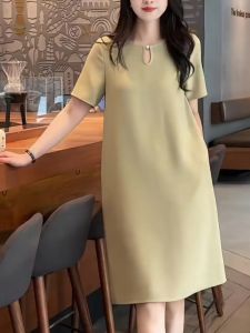 Zuiping Summer 2025 Casual Simple Womens Dress Short Sleeve Midi Dress Slimming A-Line Skirt Commute Style round Neck Dress