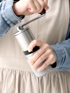 PO: six grades adjustable Manual Grinder Portable Hand Coffee Grinder with ceramic burr grinder