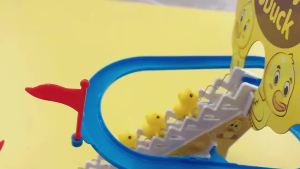 COD Mainan tangga bebek kuning tangga naik turun elektrik ada musik dan lampu free USB tidak perlu pakai baterai Toys